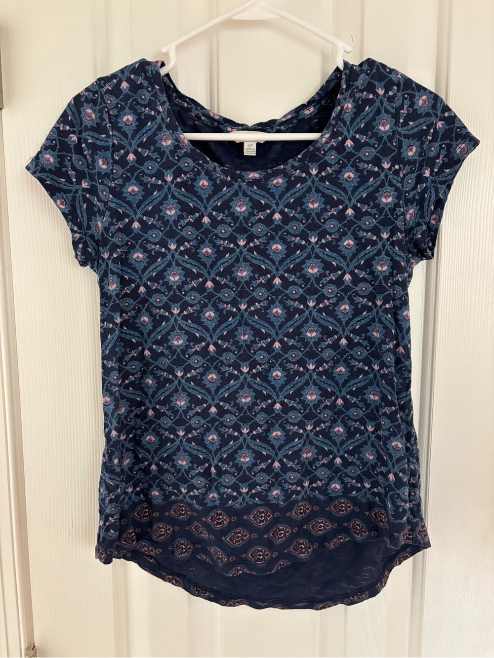 Lucky Brand Navy Blue Floral Short Sleeve Top Small